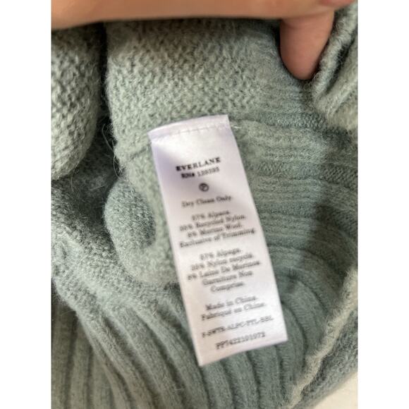 NWT Everlane The Alpaca Pom-Pom Turtleneck Sweater Size Small Wool - Picture 9 of 14